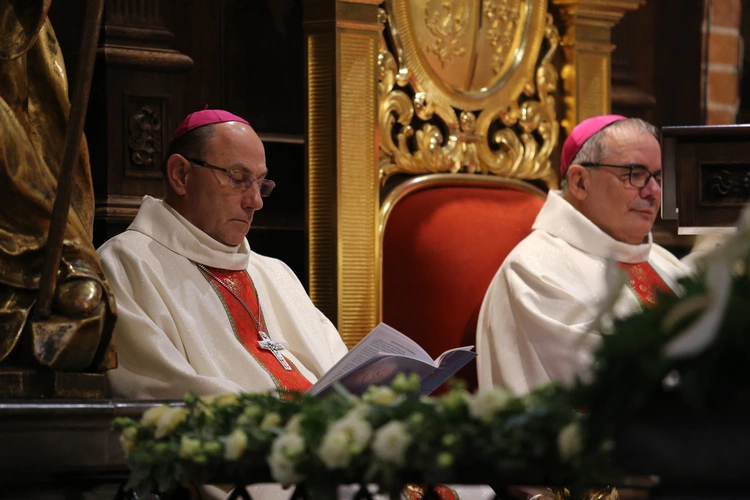 60. rocznica orędzia biskupów polskich do niemieckich - Msza święta