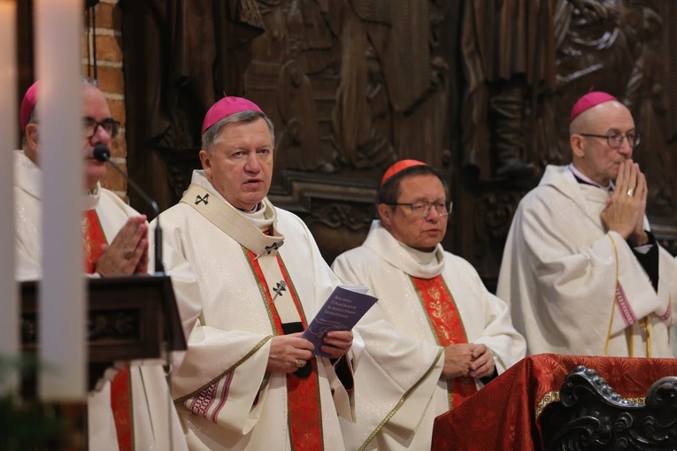 60. rocznica orędzia biskupów polskich do niemieckich - Msza święta