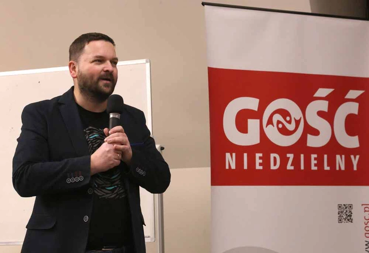 Spotkanie promujące książkę "Kościół ostatnich ławek"
