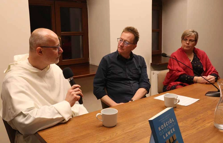 Spotkanie promujące książkę "Kościół ostatnich ławek"