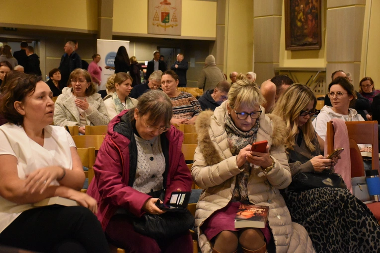 Spotkanie z Anną Golędzinowską