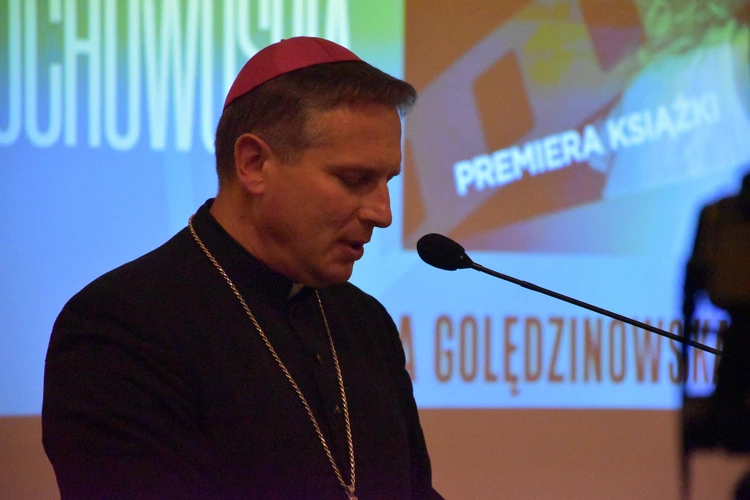 Spotkanie z Anną Golędzinowską