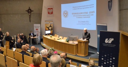 Konferencja z okazji 100-lecia Apostolstwa Chorych - dzień 1.