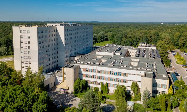 Katowice. "Czeka go dalsze szczęśliwe dzieciństwo". Dwulatek, który wpadł do przydomowego basenu wraca do zdrowia