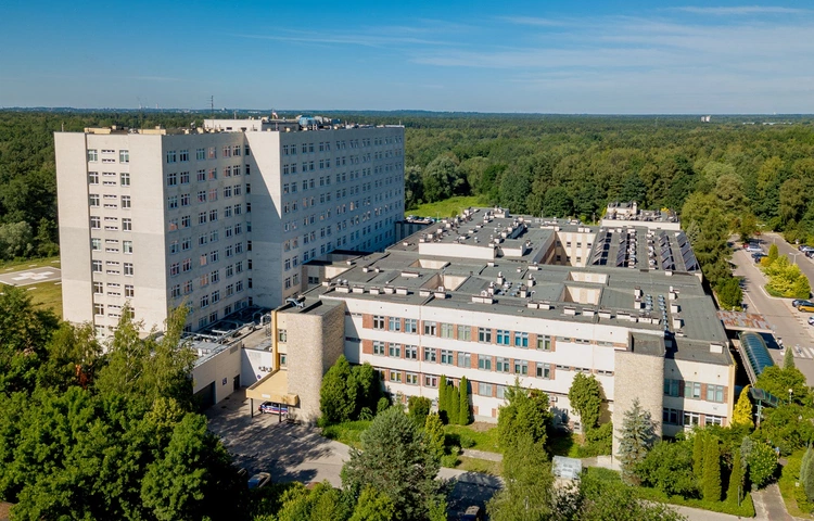 Katowice. "Czeka go dalsze szczęśliwe dzieciństwo". Dwulatek, który wpadł do przydomowego basenu wraca do zdrowia