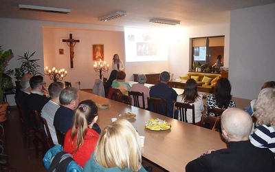 Ku Temu, co Niewidzialne… 