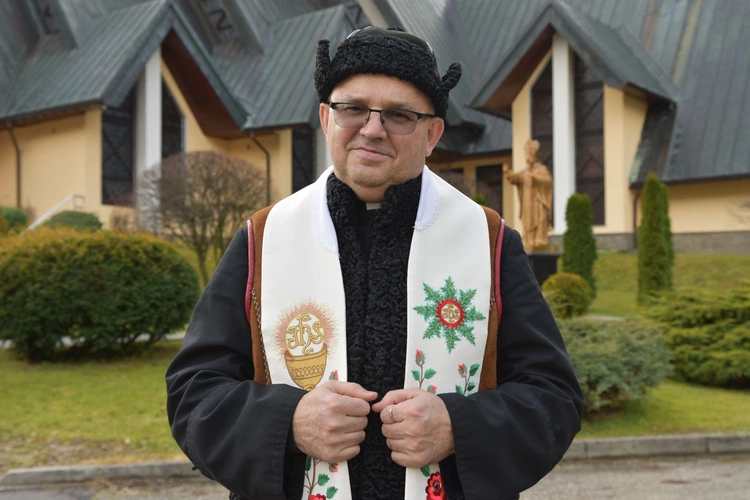 Starsza od parafii i jak ona młoda duchem 