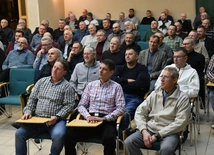 W Głogowie rozpoczęły się rekolekcje dla posługujących mężczyzn