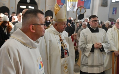 Kard. Stanisław Dziwisz w sanktuarium Matki Bożej Gospodyni Babimojskiej