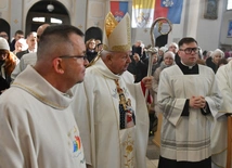 Kard. Stanisław Dziwisz w sanktuarium Matki Bożej Gospodyni Babimojskiej