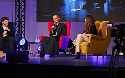 Wywiad, który przeprowadził... biskup. Odpowiadali młodzi katoliccy influencerzy