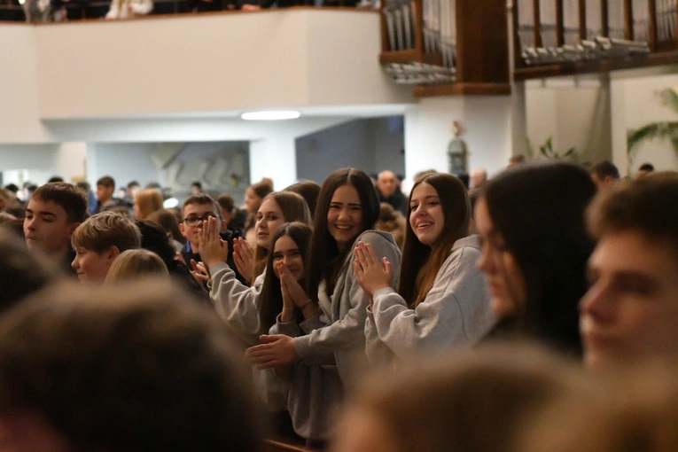 W Zielonej Górze trwa Modlitewny Wieczór Młodych