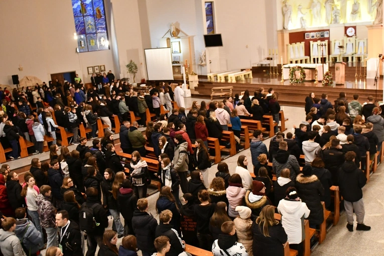 W Zielonej Górze trwa Modlitewny Wieczór Młodych