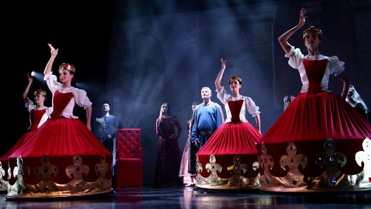 Widowisko "Polska w koronie"