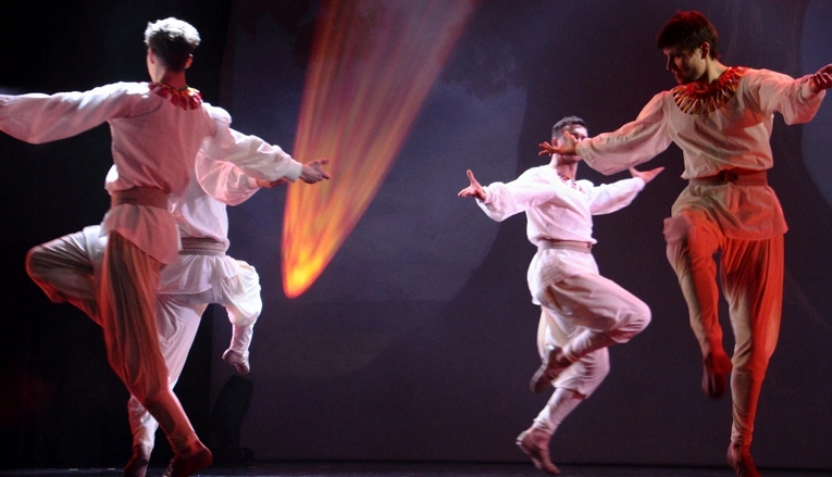 Widowisko "Polska w koronie"