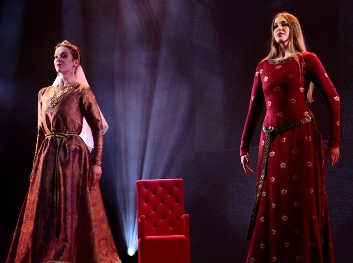 Widowisko "Polska w koronie"