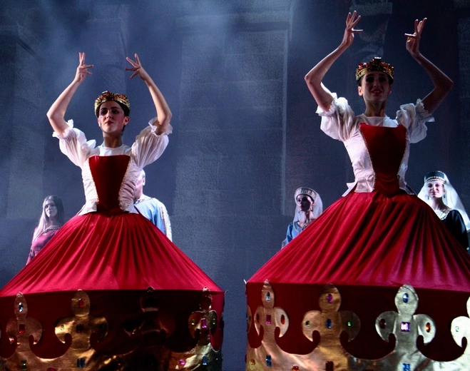 Widowisko "Polska w koronie"