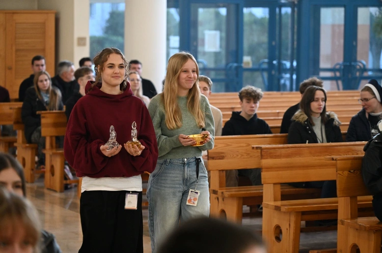 Msza św. z okazji Światowego Dnia Młodzieży