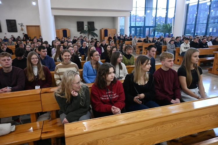 Msza św. z okazji Światowego Dnia Młodzieży