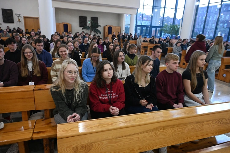Msza św. z okazji Światowego Dnia Młodzieży