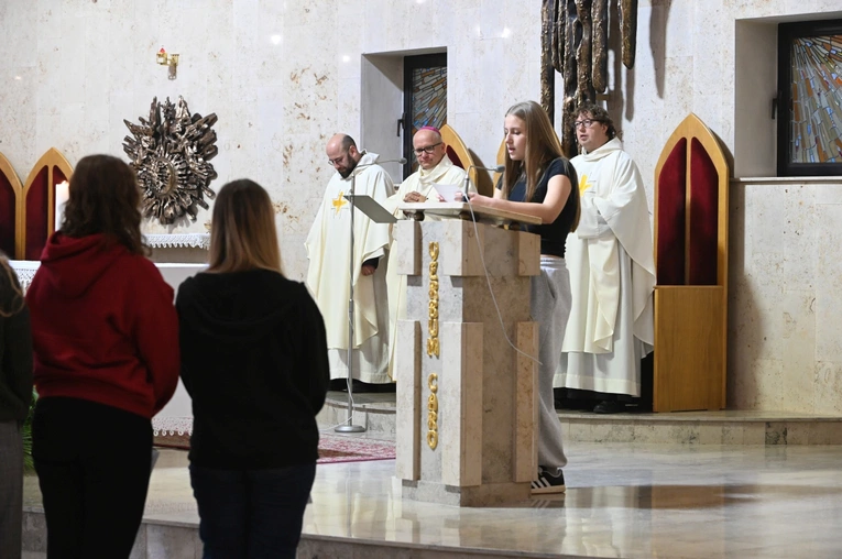 Msza św. z okazji Światowego Dnia Młodzieży