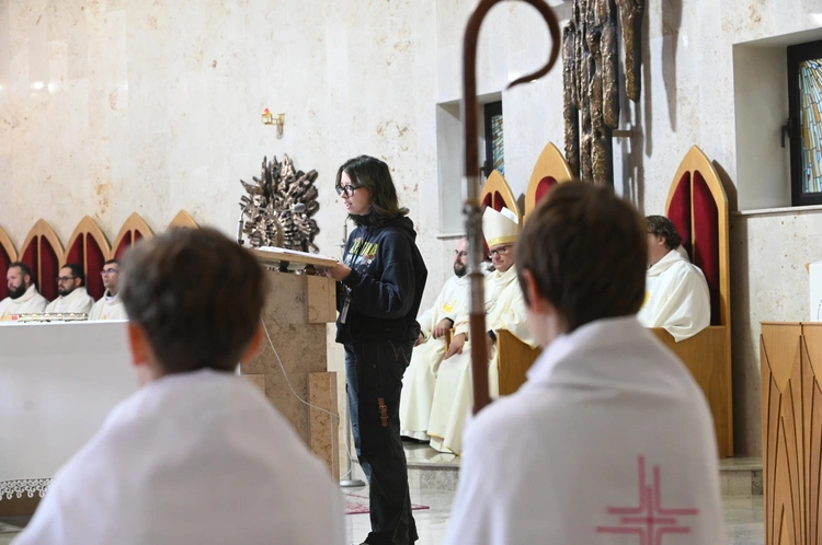 Msza św. z okazji Światowego Dnia Młodzieży