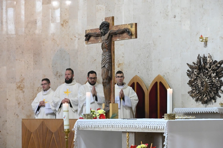 Msza św. z okazji Światowego Dnia Młodzieży