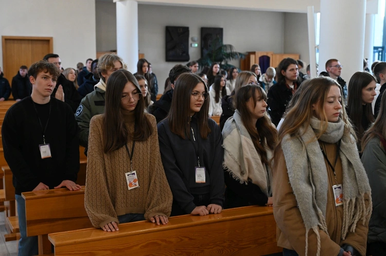 Msza św. z okazji Światowego Dnia Młodzieży