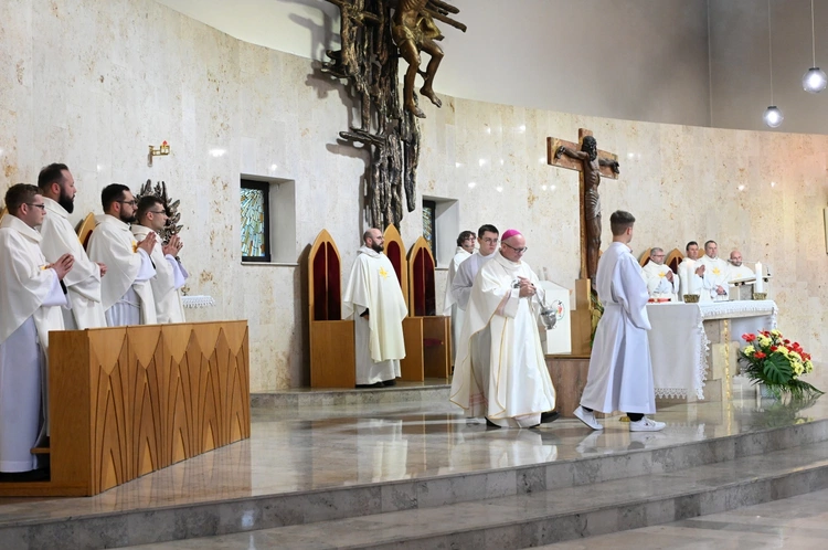 Msza św. z okazji Światowego Dnia Młodzieży