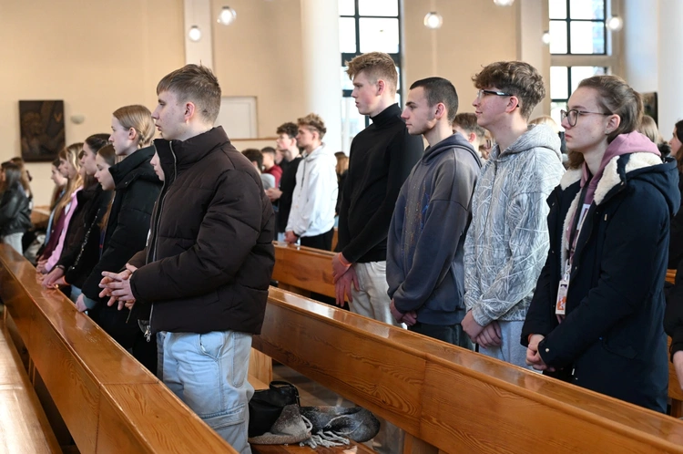 Msza św. z okazji Światowego Dnia Młodzieży