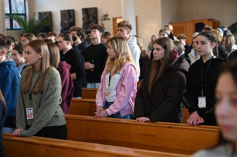 Msza św. z okazji Światowego Dnia Młodzieży