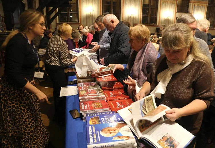 Premiera 7. tomu "Dziejów Polski"