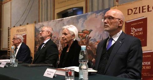 Premiera 7. tomu "Dziejów Polski"