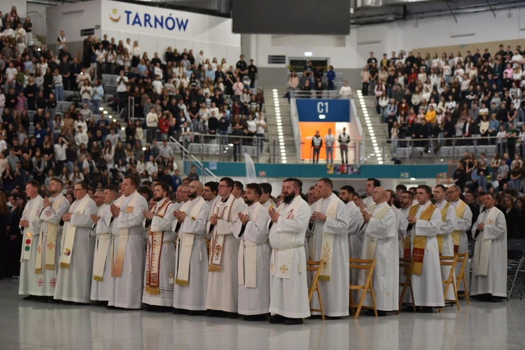 ŚDM w Tarnowie - spotkanie w Arenie Jaskółka