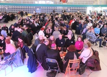 Chcemy tę atmosferę, przynajmniej w jakimś stopniu, przenieść do naszej parafii