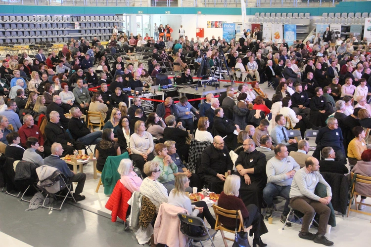 Chcemy tę atmosferę, przynajmniej w jakimś stopniu, przenieść do naszej parafii