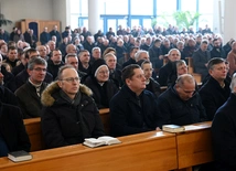 Zanoszą Komunię św. chorym w ich domach