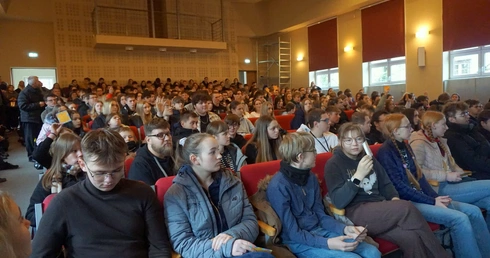 Forum Młodych. W Kościele obok i razem