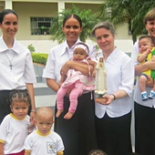 Nie habit czyni zakonnicę. Po co Kościołowi siostra w żakiecie?