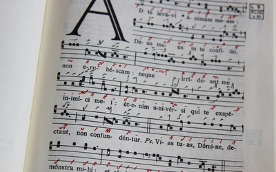 Francja: chorał gregoriański powraca, prowadzi do odkrycia wiary