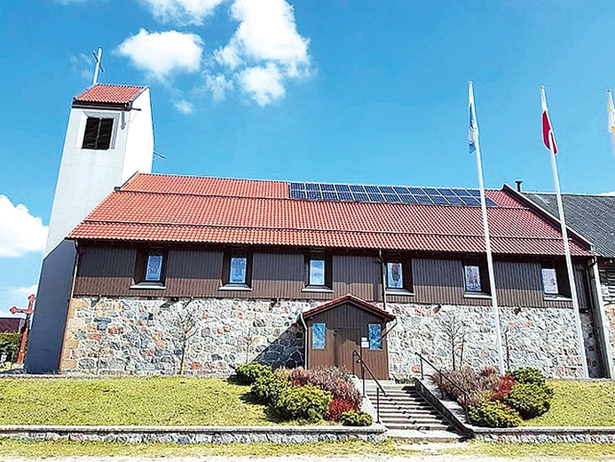 Swoim  zasięgiem obejmuje piękne, pomorskie tereny i wsie.