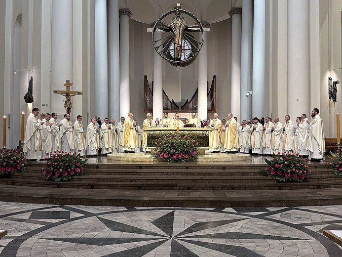  Uroczystość Chrystusa Króla  była okazją do dziękczynienia  za wydarzenia, jakie miały miejsce w katedrze w ciągu  minionego roku.