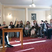 Podczas próby jednego z głosów.