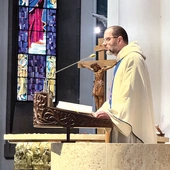 Ojciec Tomasz Grabowski   – dominikanin, rekolekcjonista, doktor nauk teologicznych, znawca i pasjonat liturgii, prezes wydawnictwa W drodze. W katowickiej katedrze Chrystusa  Króla od 16  do 21 listopada. głosił  „Misje dla zawiedzionych”. 