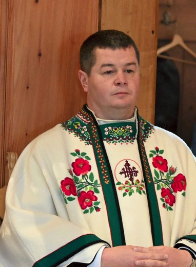 – Trzeba stawiać na ludzi, żeby czuli się odpowiedzialni za dom Boży i z nim się utożsamiali – podkreśla ks. Stec.