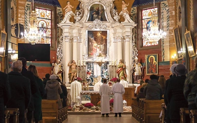 Prace konserwatorskie  przywróciły obiektom pierwotne barwy oraz wyrazistość.