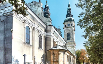 Parafia pw. Wniebowzięcia NMP jest najstarszą placówką, która powstała w Tarnobrzegu.