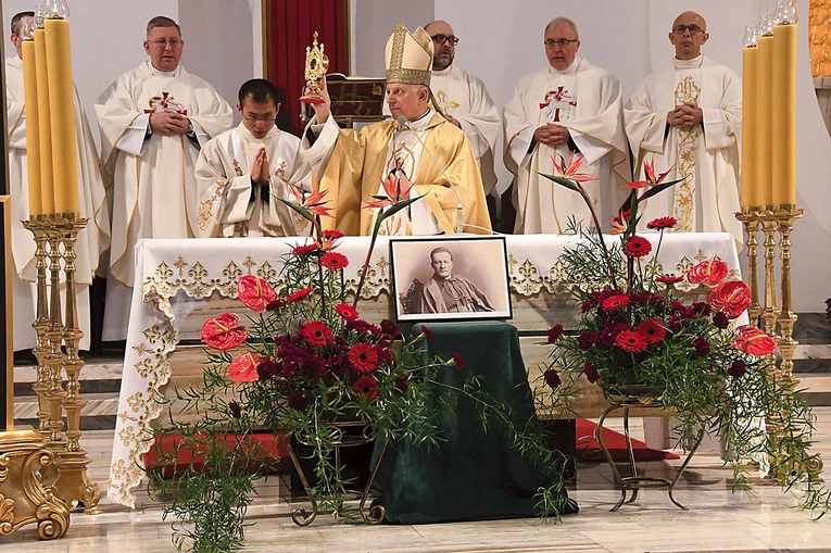 Metropolita lwowski przypomniał maksymę świętego arcybiskupa: „Nie pozwólmy, by nienawiść miała ostatnie słowo”.