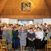 W tegorocznym wydarzeniu wzięło udział 80 osób – dwa razy więcej niż rok temu, a na przyszły ks. Janusz Faltyn już zarezerwował ośrodek dla 150 uczestników.