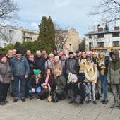 Przy grobie bł. Jerzego Popiełuszki na Żoliborzu.